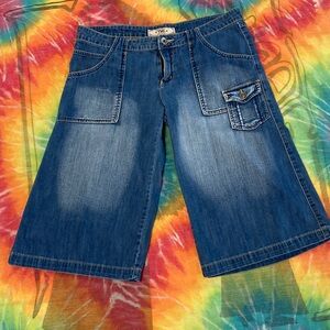 YMI Medium Wash Blue Denim Capris